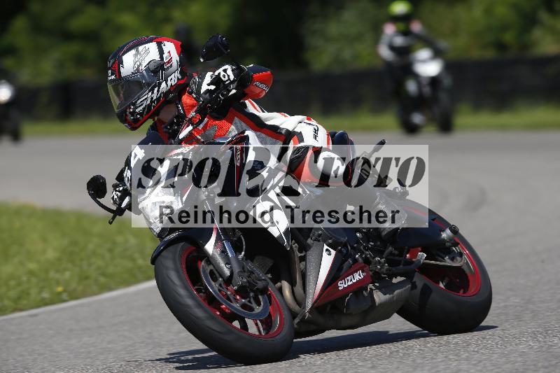 /Archiv-2024/29 12.06.2024 MOTO.CH Track Day ADR/Gruppe blau/64